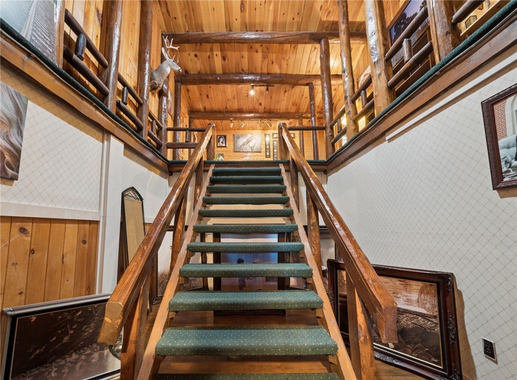 2705 Radebaugh, Jeannette, PA 15644