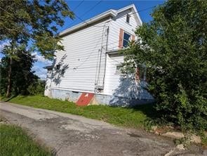 585 Fayette, Washington, PA 15301