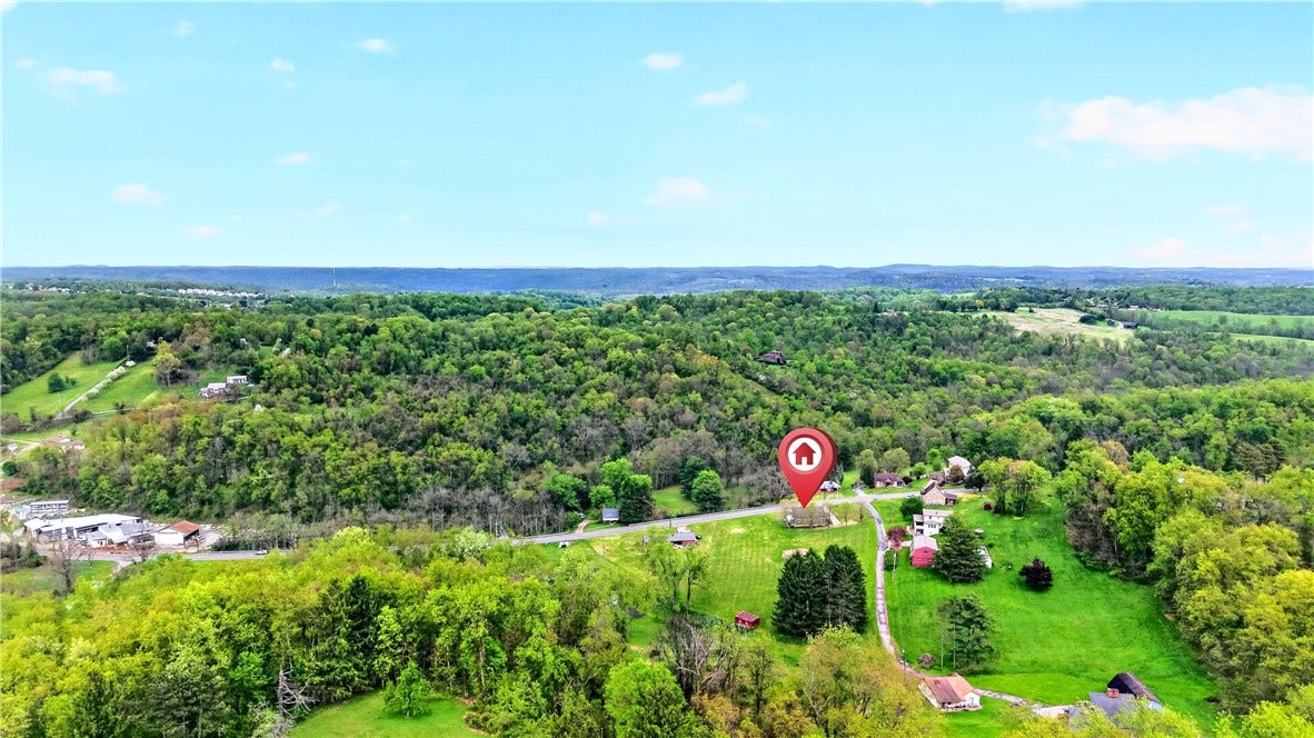 692 Simpson Howell Road, Elizabeth, PA 15037