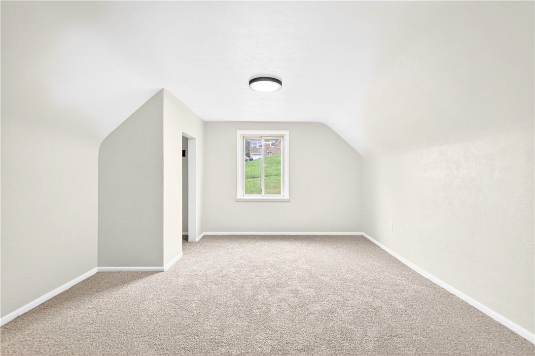 Upstairs bedroom 4