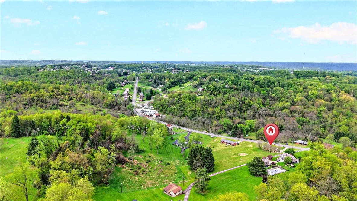 692 Simpson Howell Road, Elizabeth, PA 15037