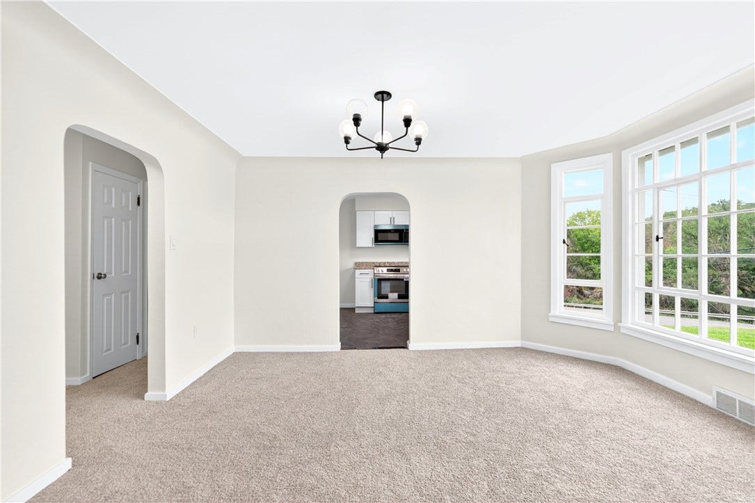 692 Simpson Howell Road, Elizabeth, PA 15037