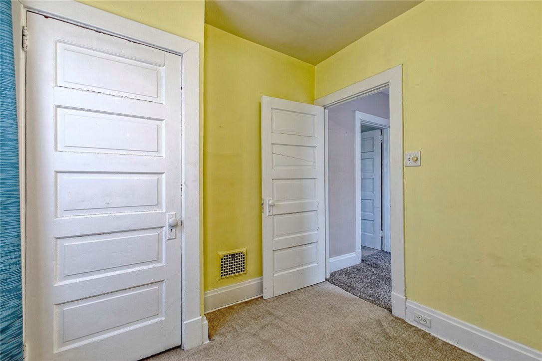 250 Southwest, Greensburg, PA 15601