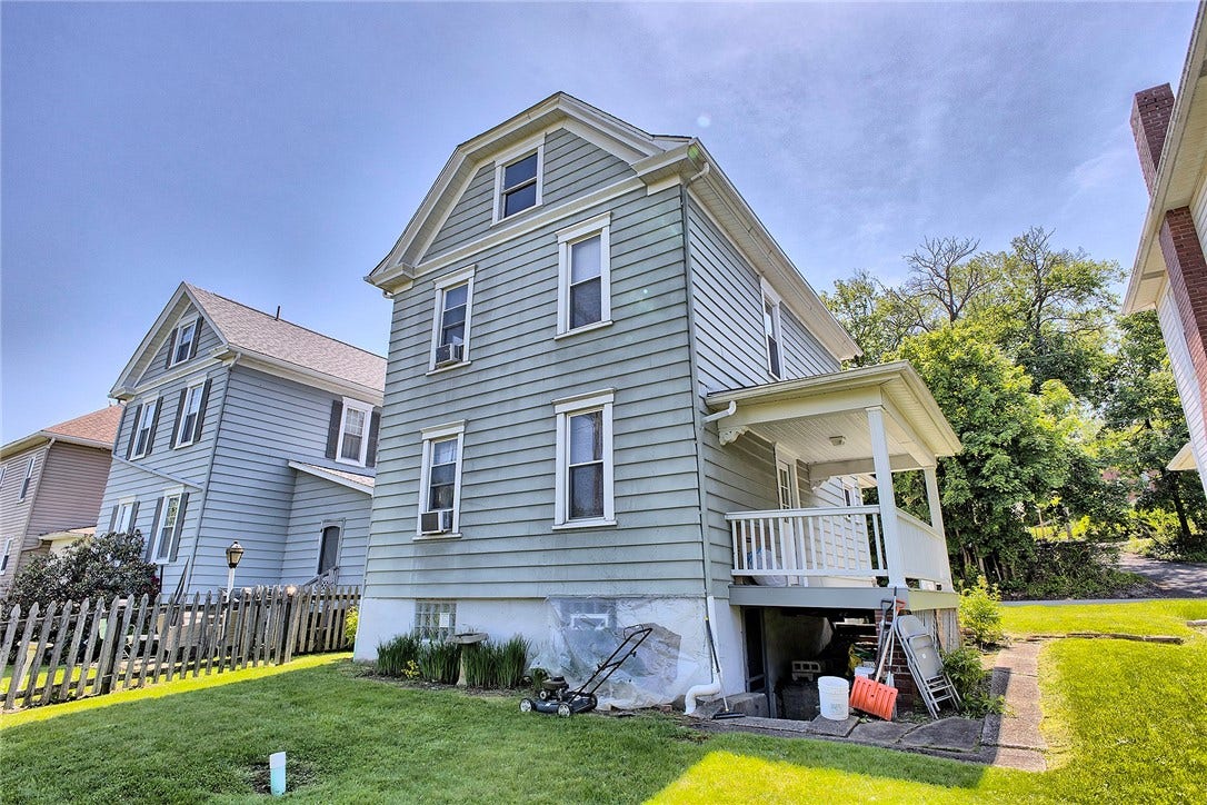 250 Southwest, Greensburg, PA 15601