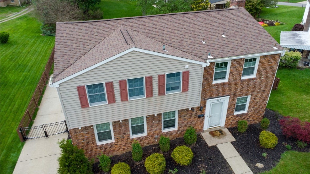 1388 Falla Dr, Bethel Park, PA 15102