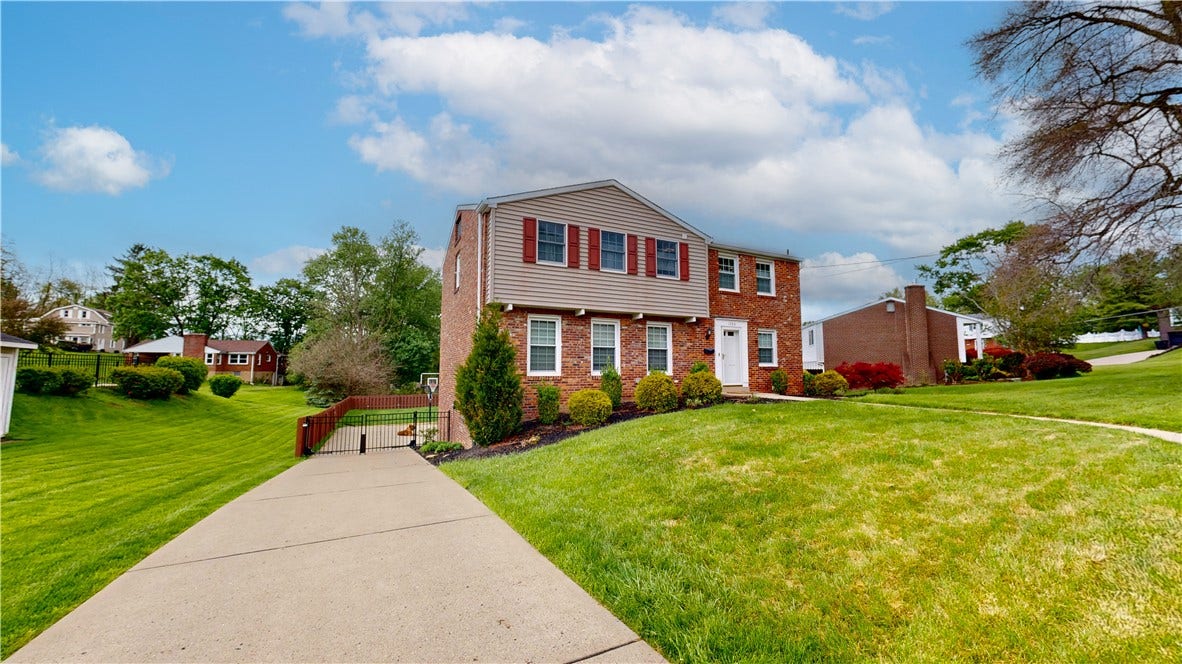 1388 Falla Dr, Bethel Park, PA 15102