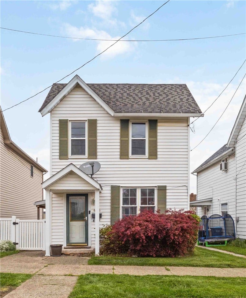 406 W Smithfield Street, Mount Pleasant, PA 15666