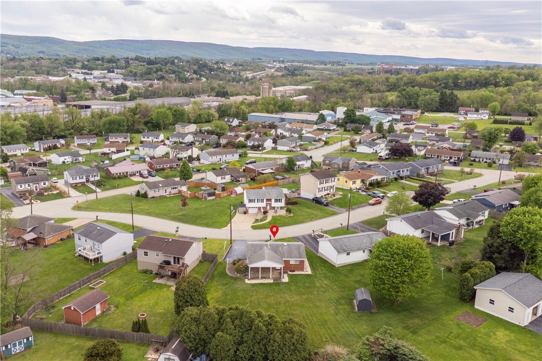 217 Eleanor Drive, Latrobe, PA 15650