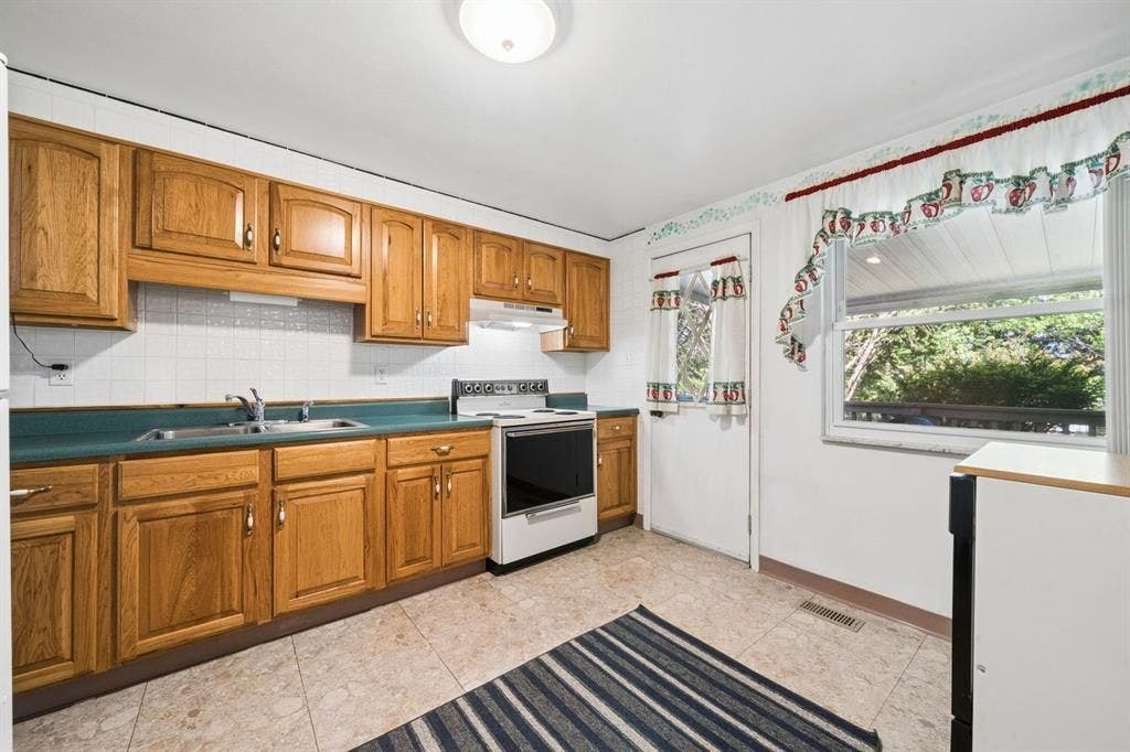 1361 Conway Street, Greensburg, PA 15601