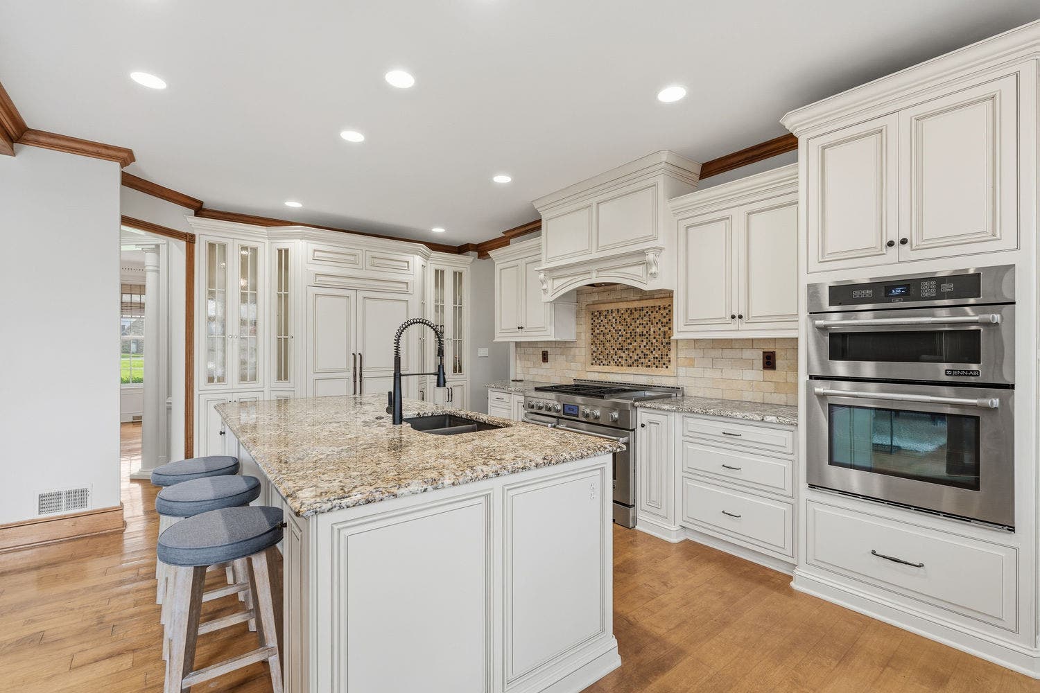 5005 Old Orchard Lane, Gibsonia, PA 15044
