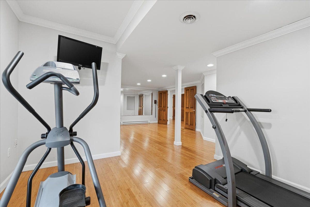 5005 Old Orchard Lane, Gibsonia, PA 15044