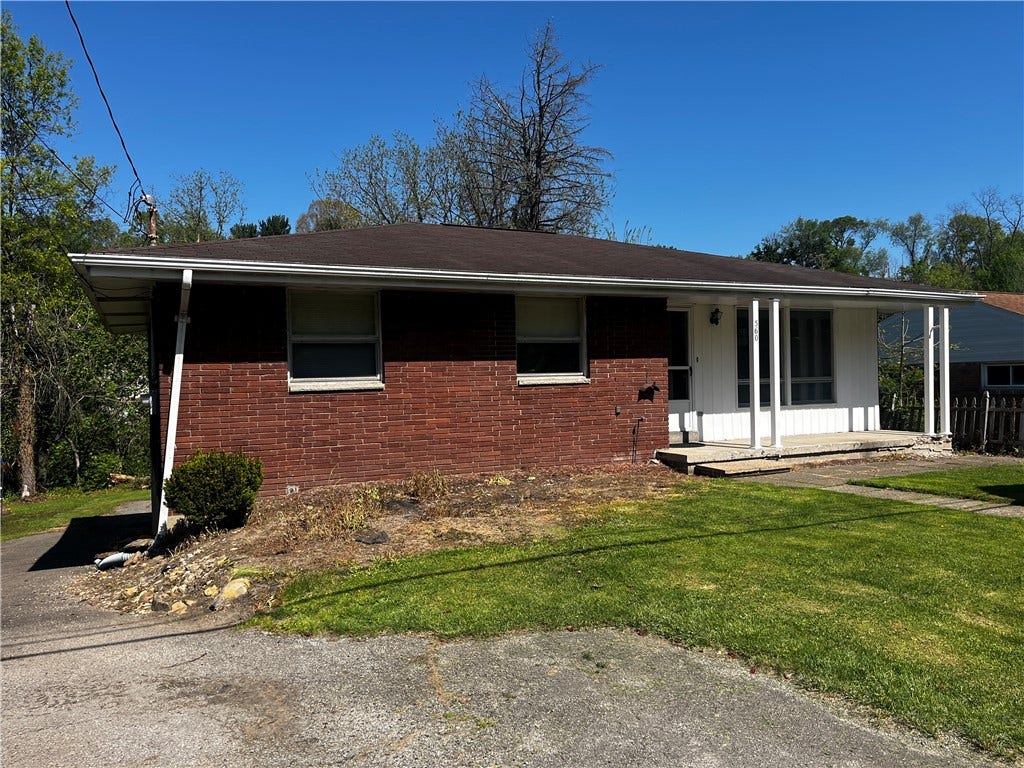 560 Sells Ln, Greensburg, PA 15601