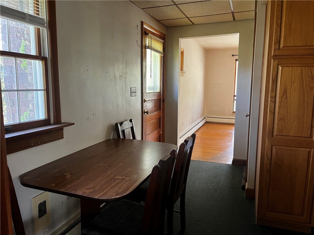 560 Sells Ln, Greensburg, PA 15601