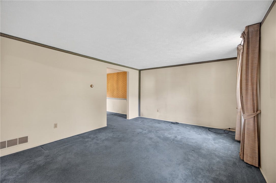 142 Thunderwood Dr, Bethel Park, PA 15102