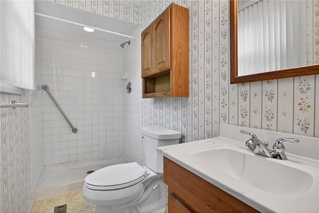 142 Thunderwood Dr, Bethel Park, PA 15102
