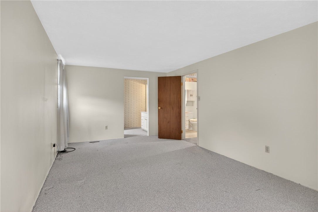 142 Thunderwood Dr, Bethel Park, PA 15102