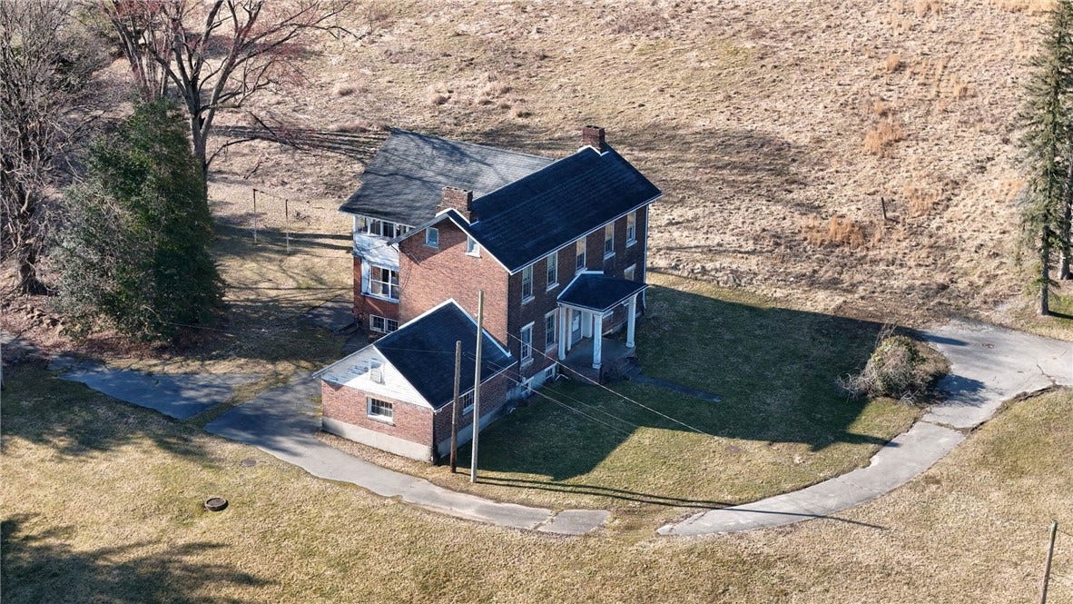 4618 State Route 136, Greensburg, PA 15601