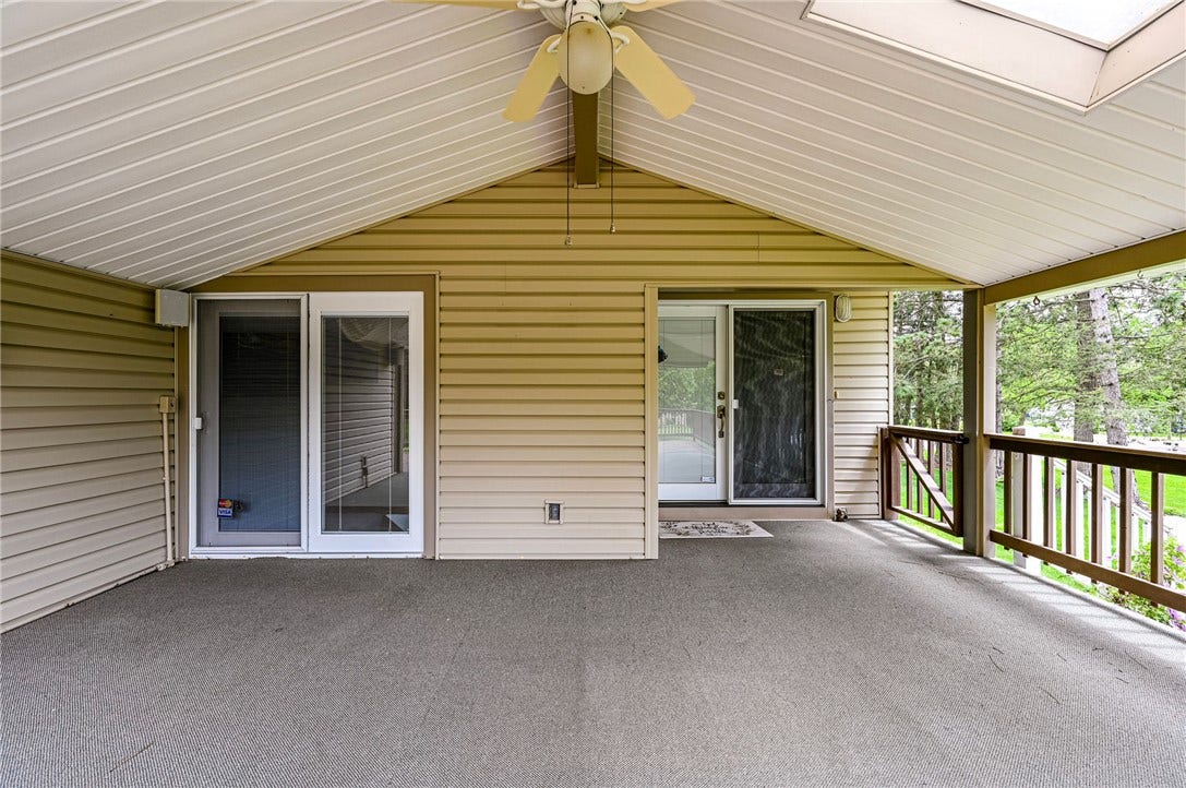 621 Sandy Hill Rd, Irwin, PA 15642