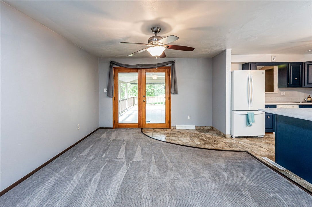621 Sandy Hill Rd, Irwin, PA 15642