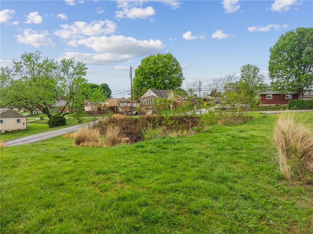 361 Carpenter Ln, Irwin, PA 15642 361 Carpenter Ln, Irwin, PA 15642