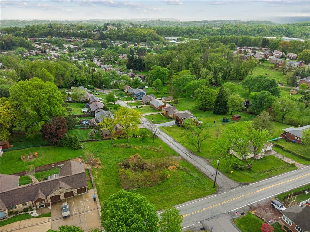 361 Carpenter Ln, Irwin, PA 15642 361 Carpenter Ln, Irwin, PA 15642