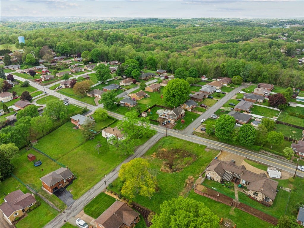 361 Carpenter Ln, Irwin, PA 15642 361 Carpenter Ln, Irwin, PA 15642