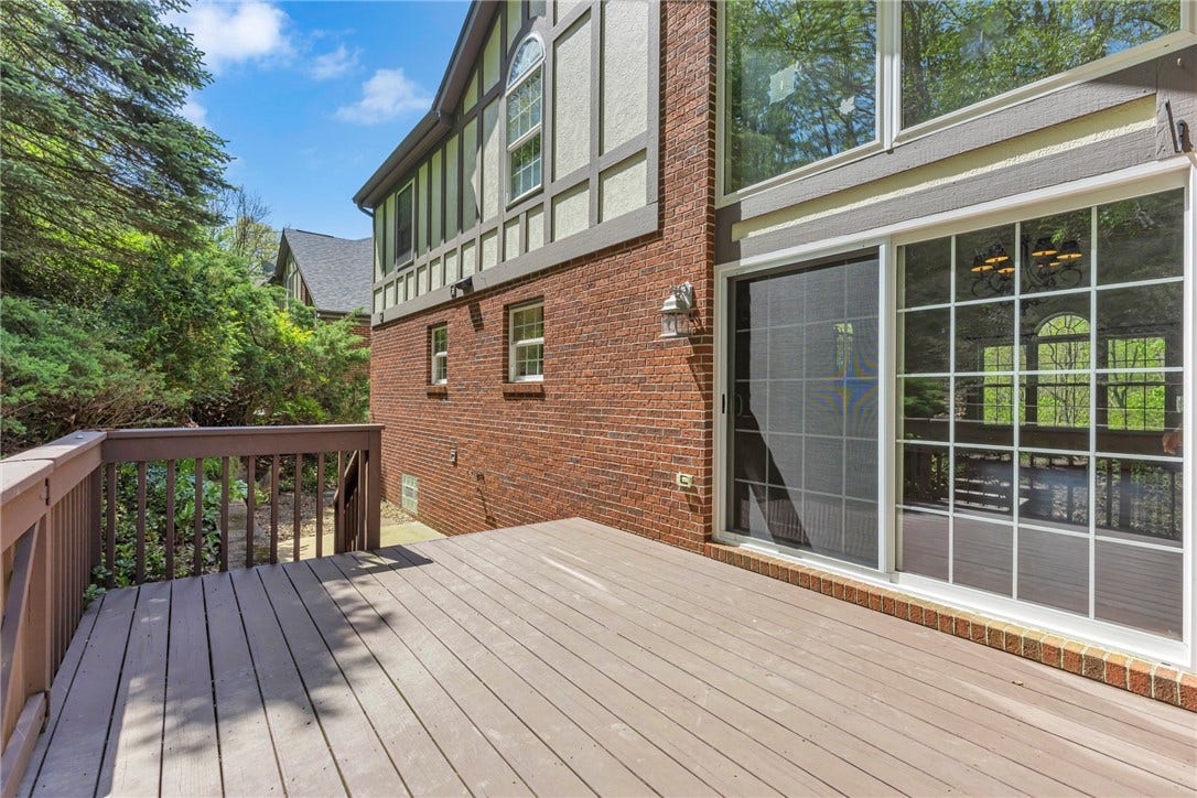 404 Rockledge Dr, Sewickley, PA 15143