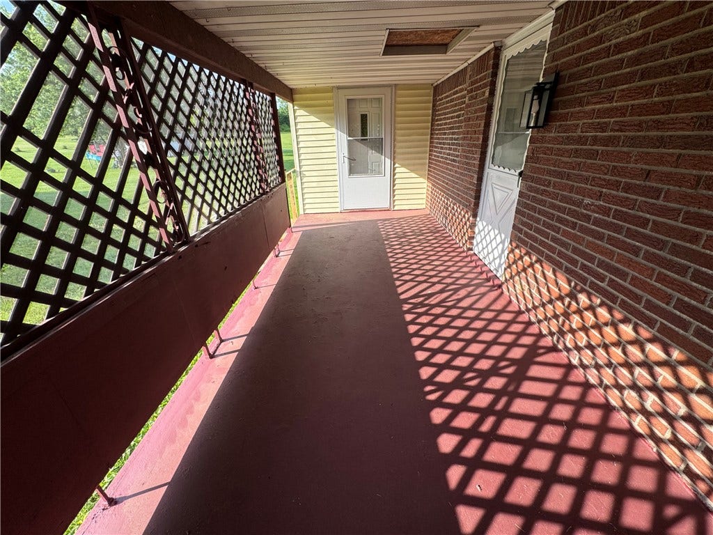 126 Holly Place, Mount Pleasant, PA 15666