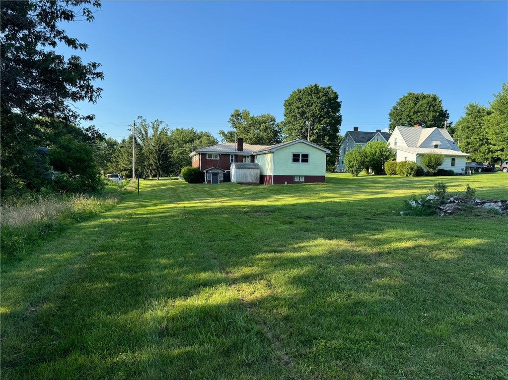 126 Holly Place, Mount Pleasant, PA 15666