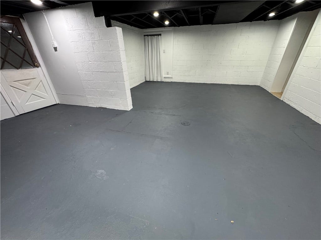 126 Holly Place, Mount Pleasant, PA 15666