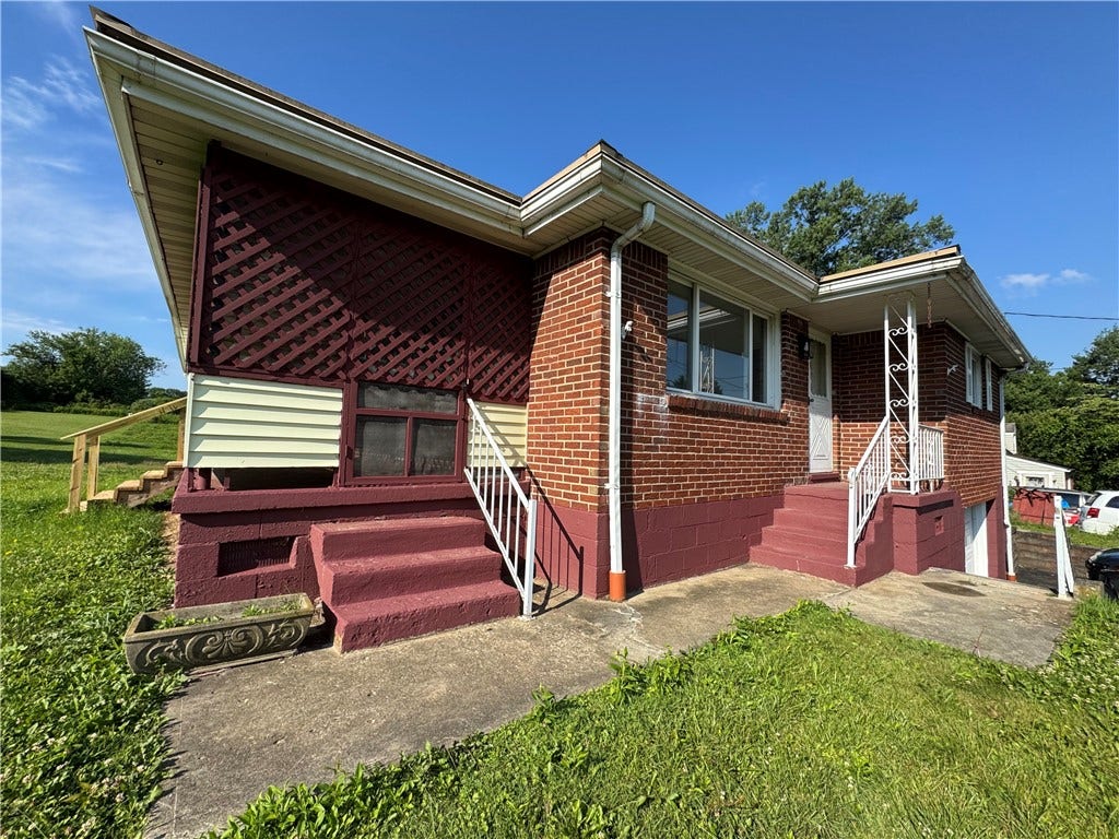 126 Holly Place, Mount Pleasant, PA 15666
