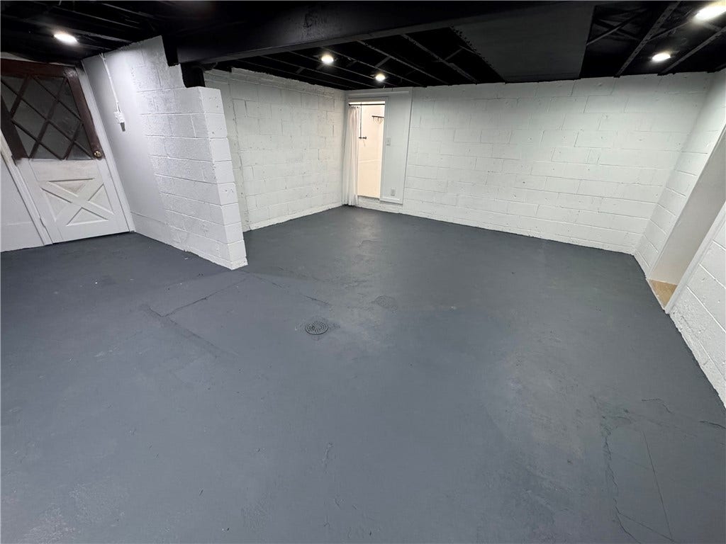 126 Holly Place, Mount Pleasant, PA 15666