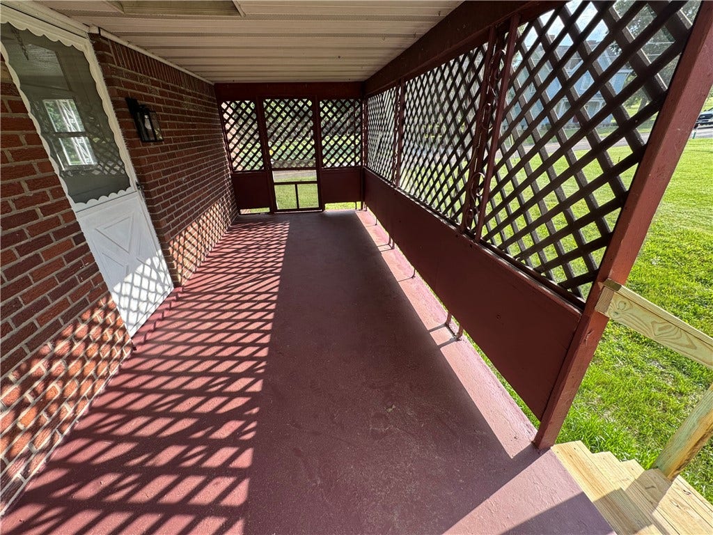 126 Holly Place, Mount Pleasant, PA 15666