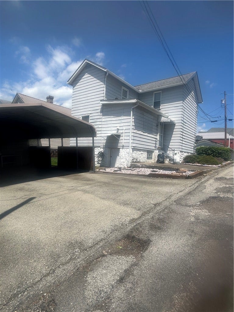 309 Spruce St, Mount Pleasant, PA 15666