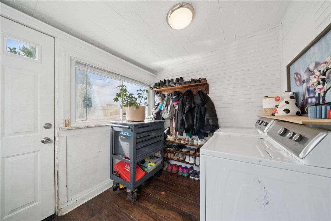 1537 Mount Pleasant Connell Road, Mount Pleasant, PA 15666