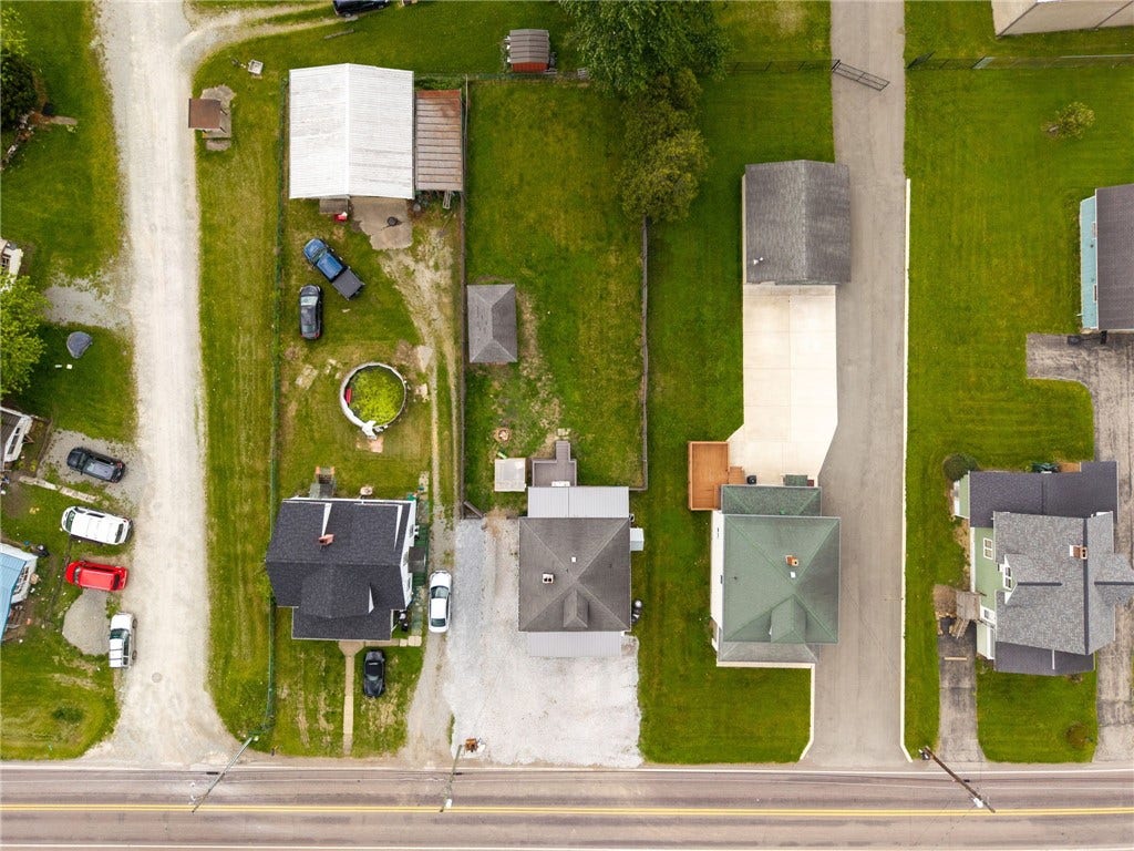 1537 Mount Pleasant Connell Road, Mount Pleasant, PA 15666