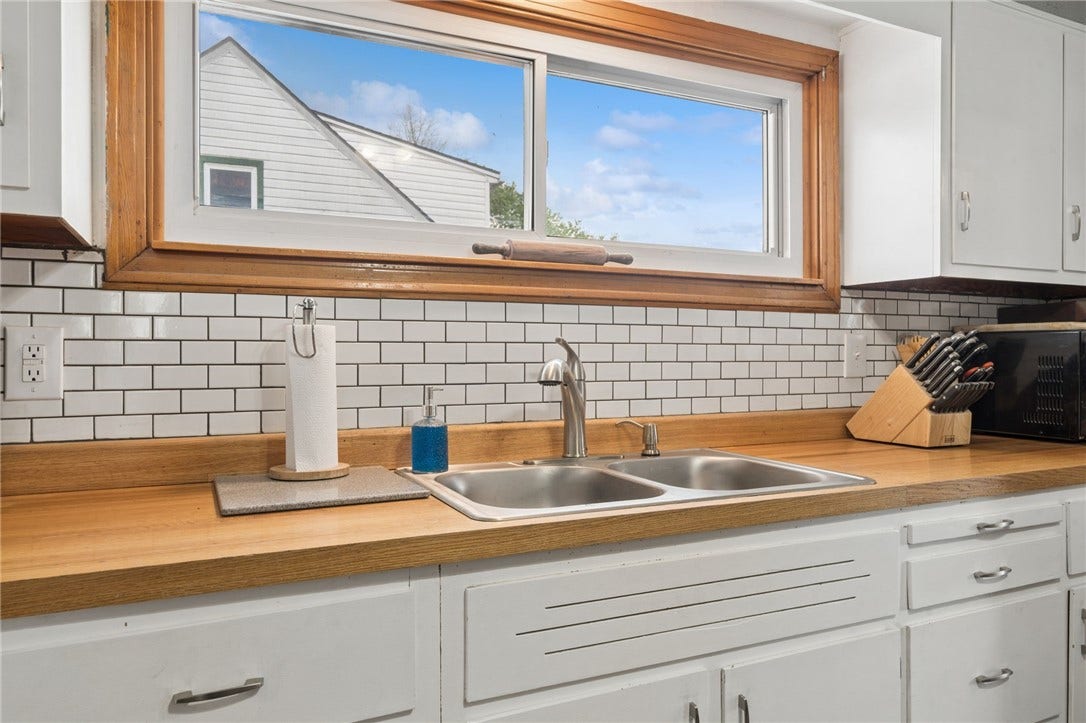 1537 Mount Pleasant Connell Road, Mount Pleasant, PA 15666