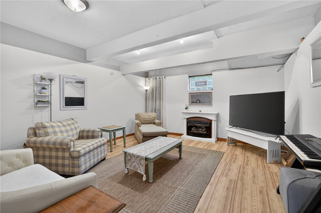 6424 Churchill Rd, Bethel Park, PA 15102