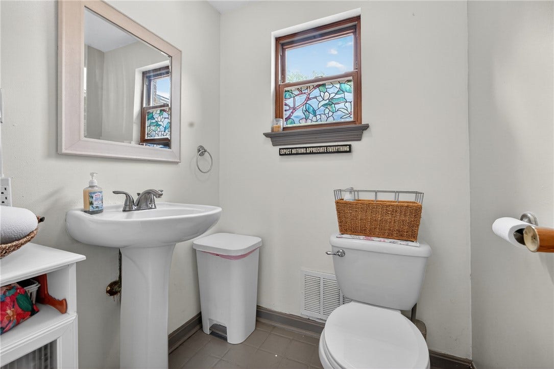 6424 Churchill Rd, Bethel Park, PA 15102