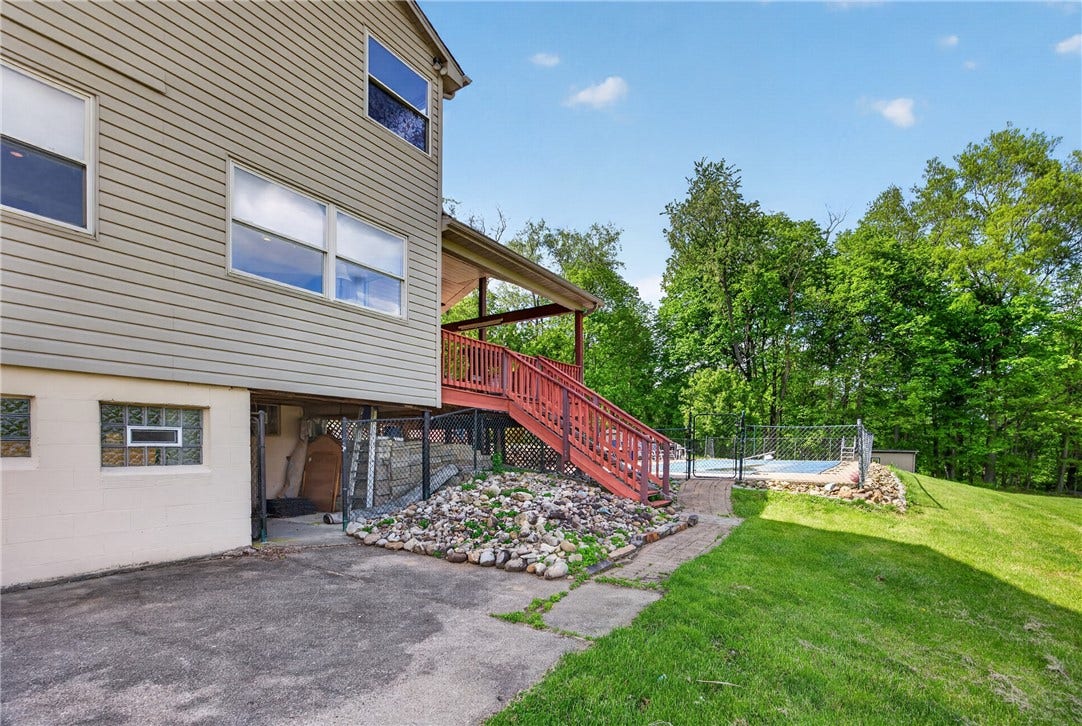 6424 Churchill Rd, Bethel Park, PA 15102