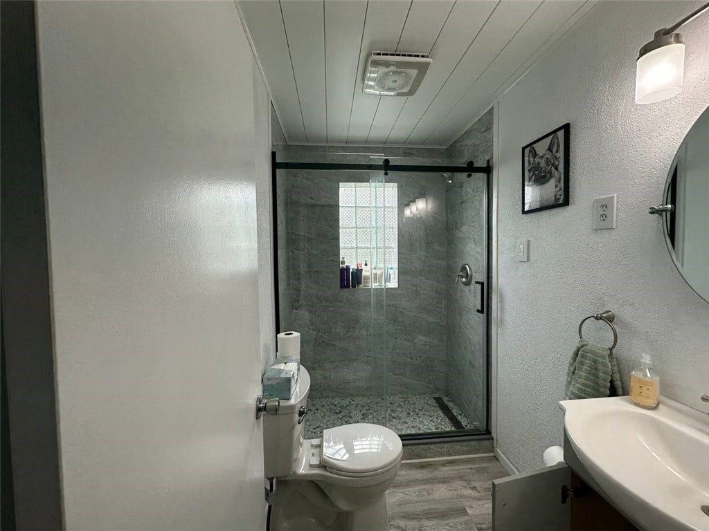 904 Sandalwood Dr, Greensburg, PA 15601