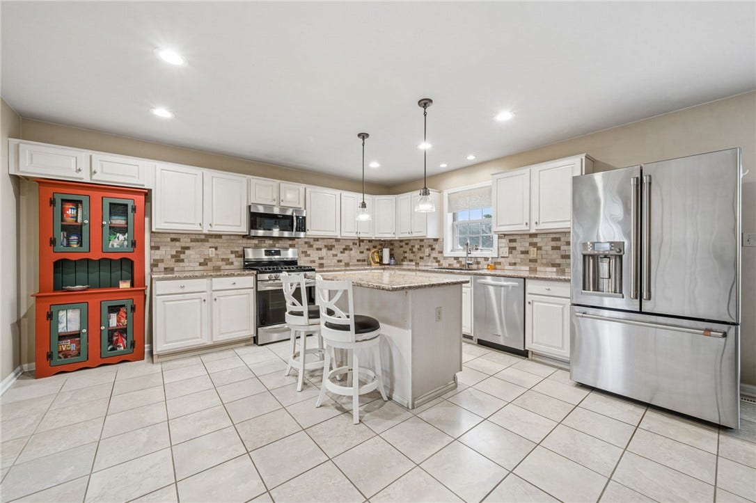 1803 Barneby Ct, Irwin, PA 15642