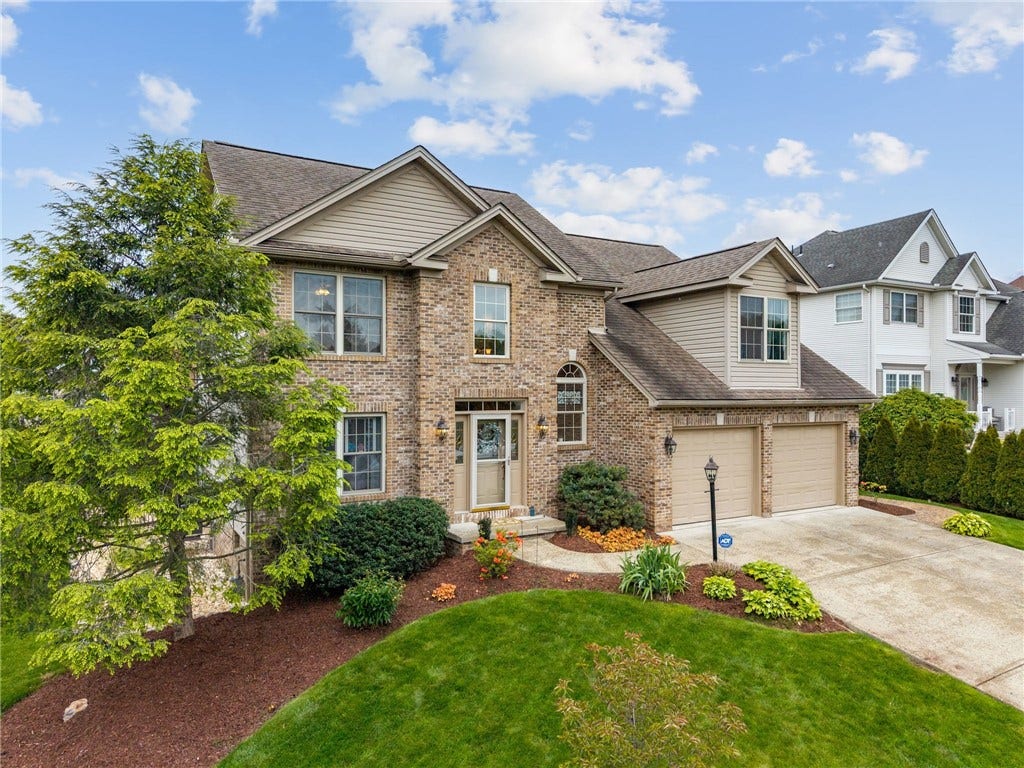 1803 Barneby Ct, Irwin, PA 15642