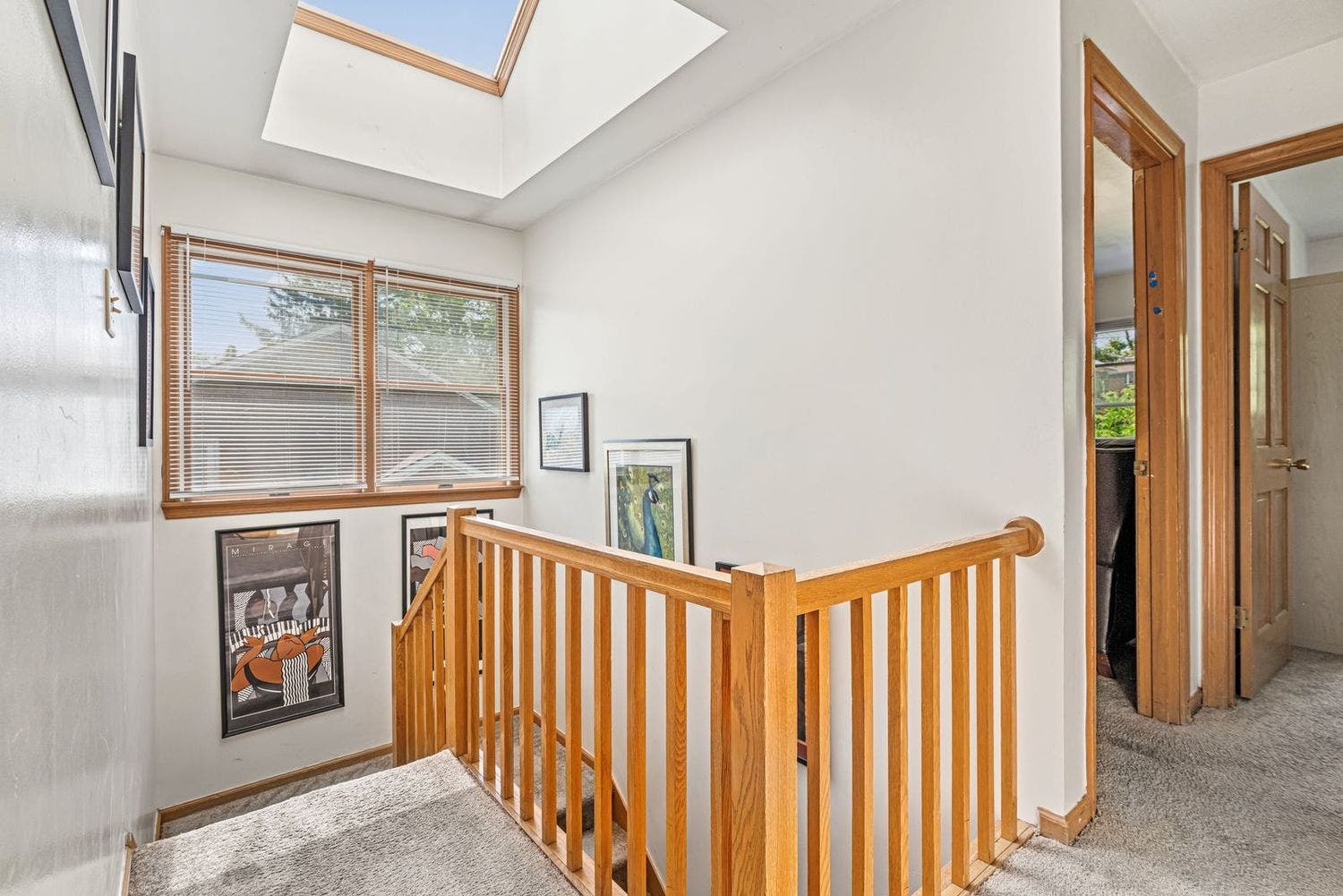 5632 Pocusset, Squirrel Hill, PA 15217 Second Floor Hallway w/ Skylight