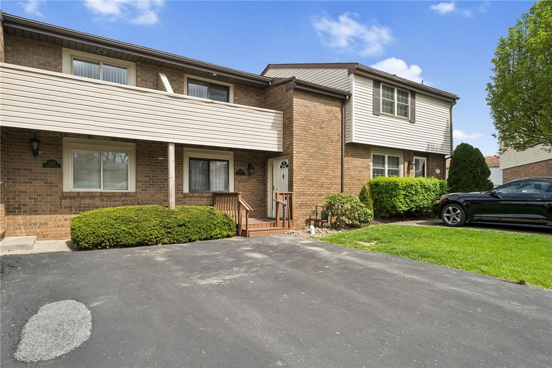 224 Sequoia Ct, Latrobe, PA 15650