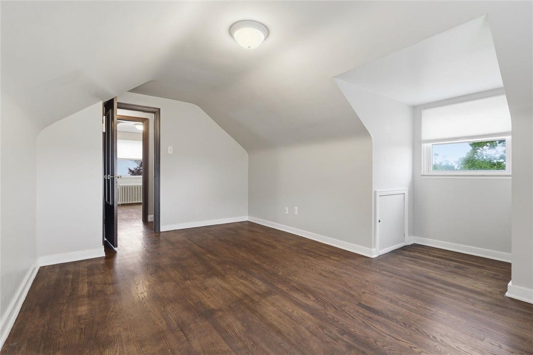 832 Rebecca St, Irwin, PA 15642