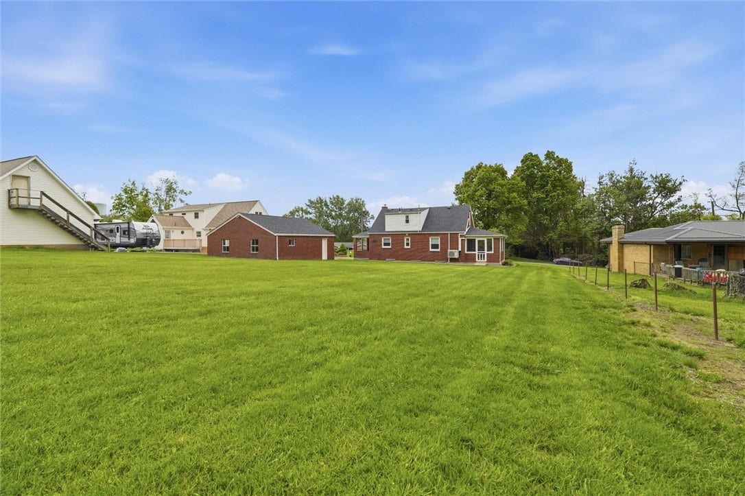 832 Rebecca St, Irwin, PA 15642