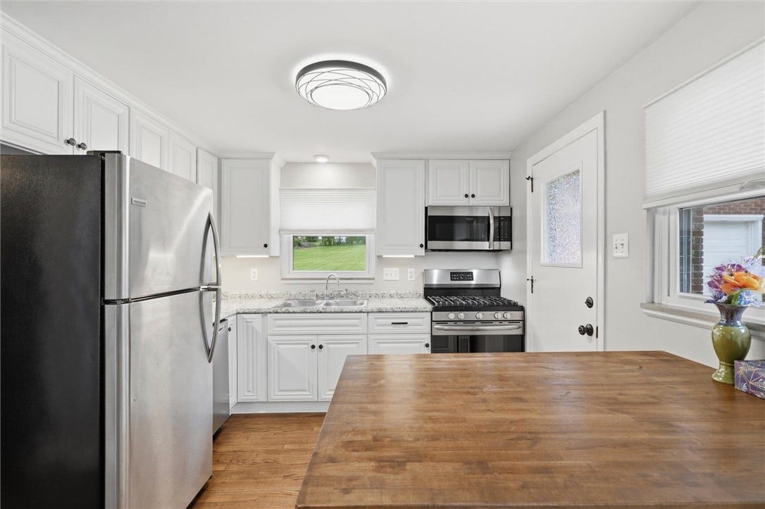 832 Rebecca St, Irwin, PA 15642