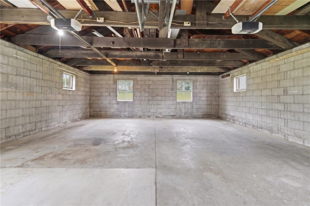832 Rebecca St, Irwin, PA 15642