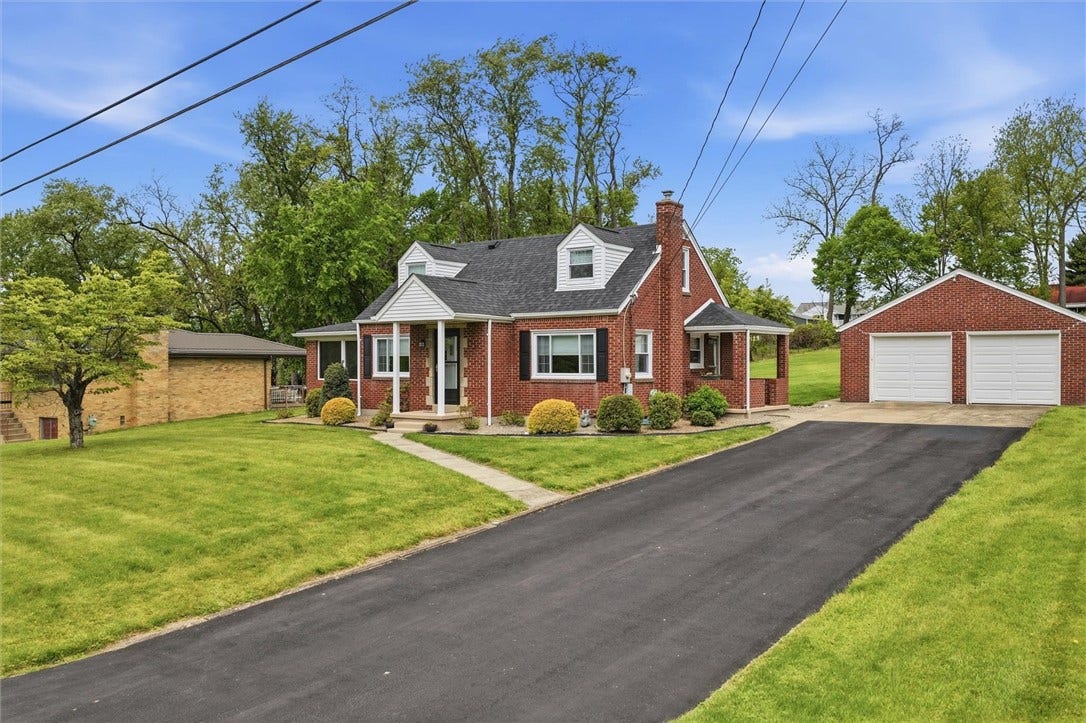 832 Rebecca St, Irwin, PA 15642